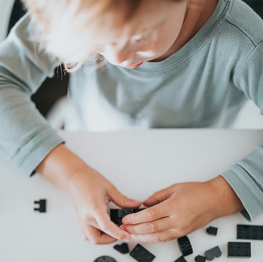 Pantallas y miopía infantil - VERTE Oftalmología Barcelona